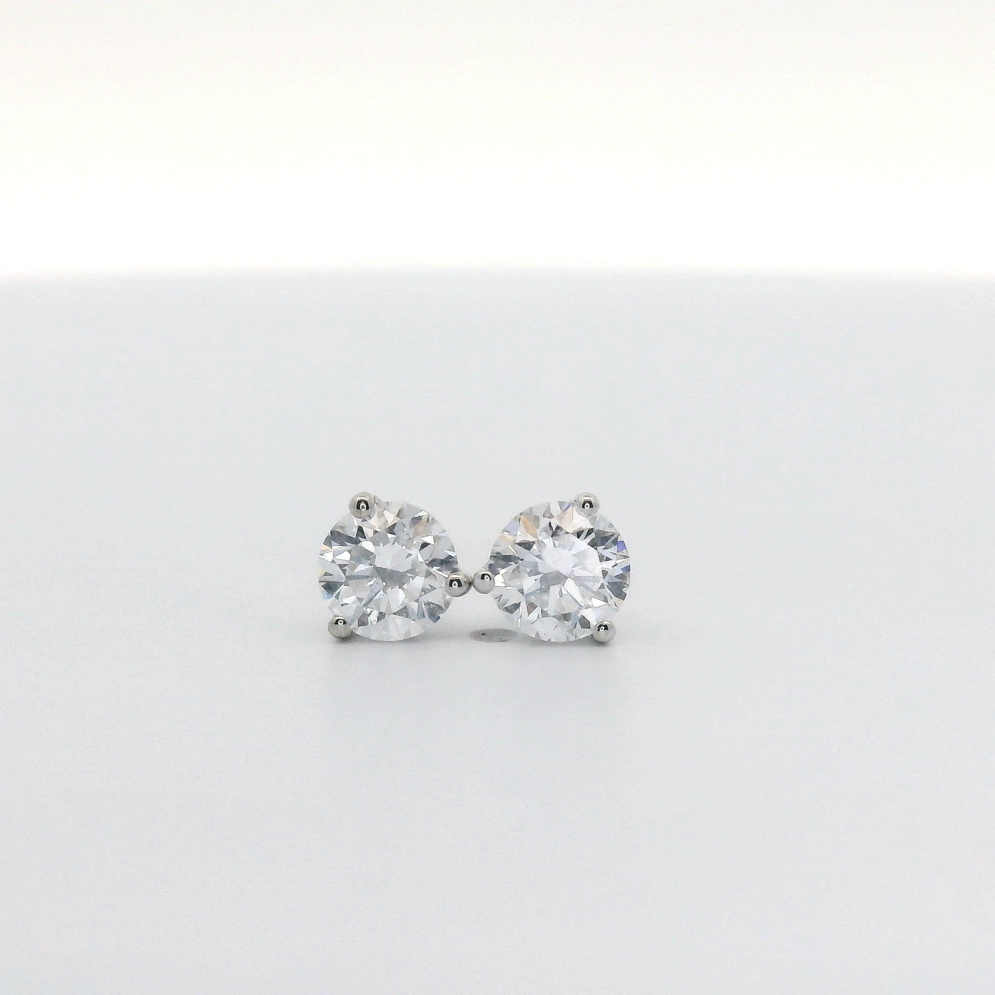 0.75 Carat 14K Gold Round Brilliant Lab Diamond Studs Earrings