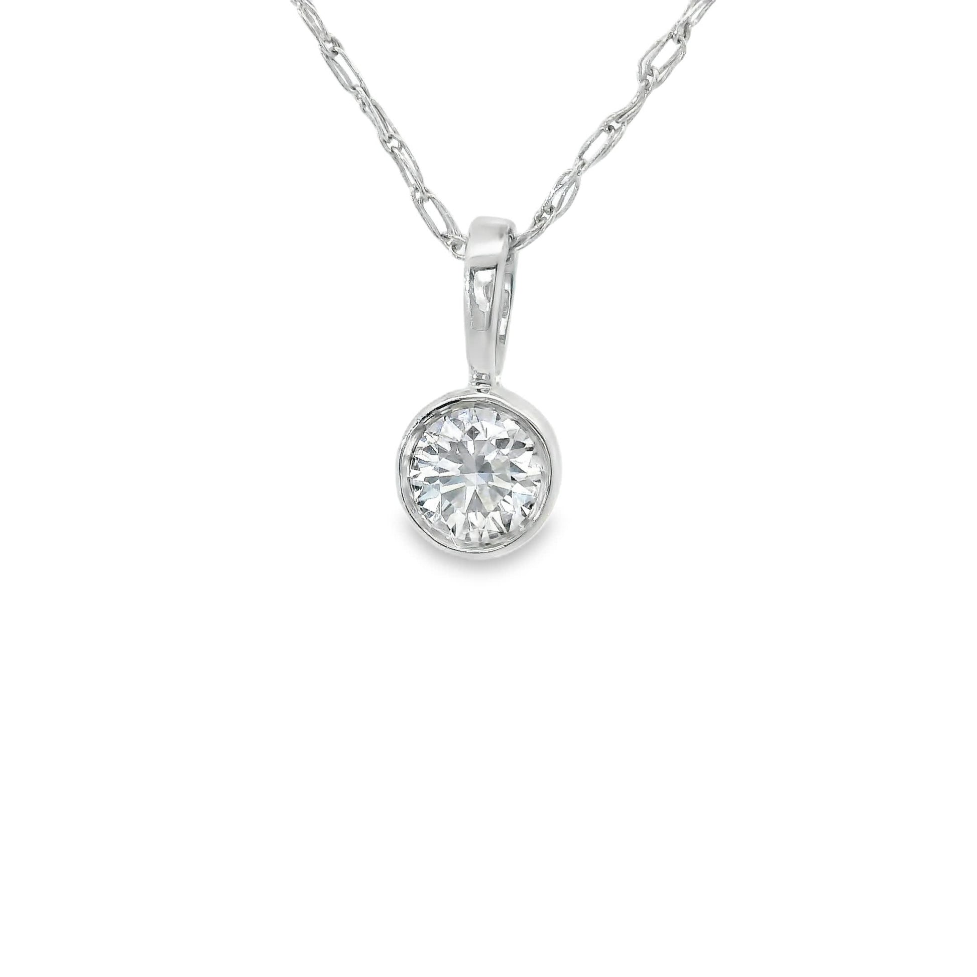 0.10 Carat Dazzling Round-cut Diamond Pendant