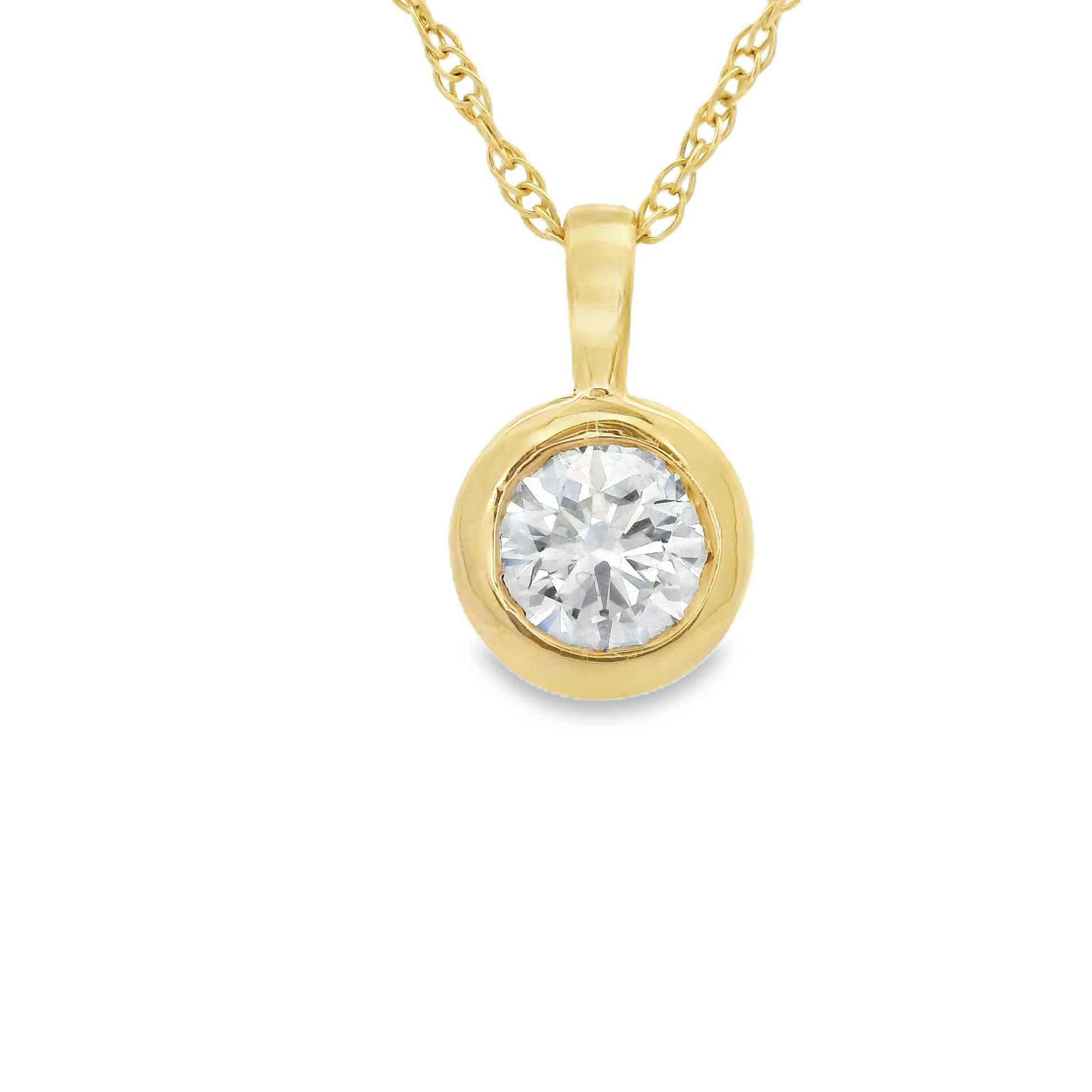0.50 Carats Round Cut Diamond Pendant Available White Or Yellow Gold 14K