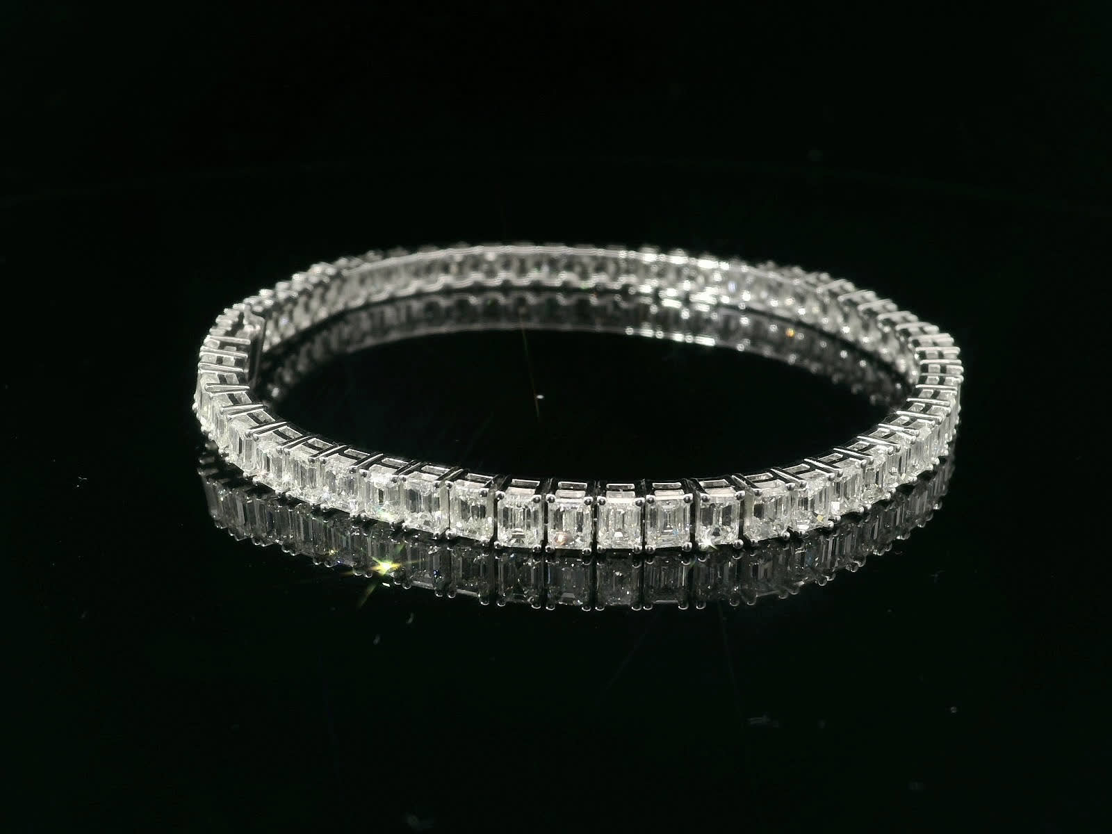 11.00 Carat Emerald Cut Diamond Tennis Bracelet