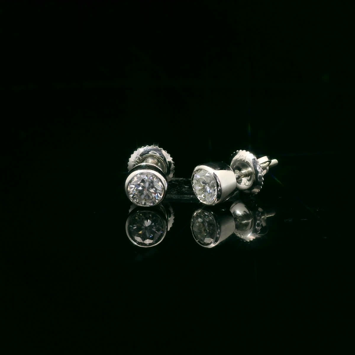 Round Cut Stud Diamond Earrings 14K Gold 0.75 Carat