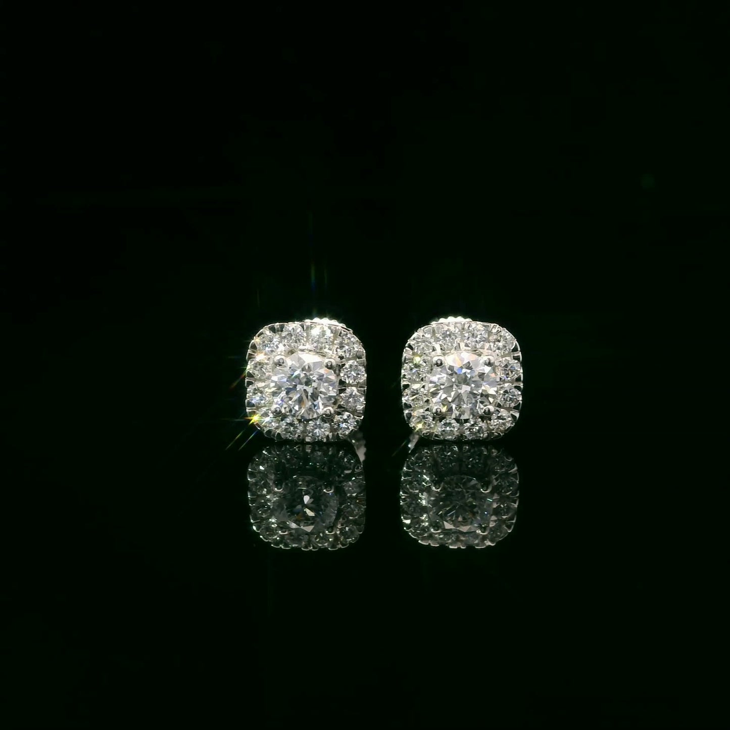 14K Gold Round-cut Diamonds Earrings 1.00 Carat