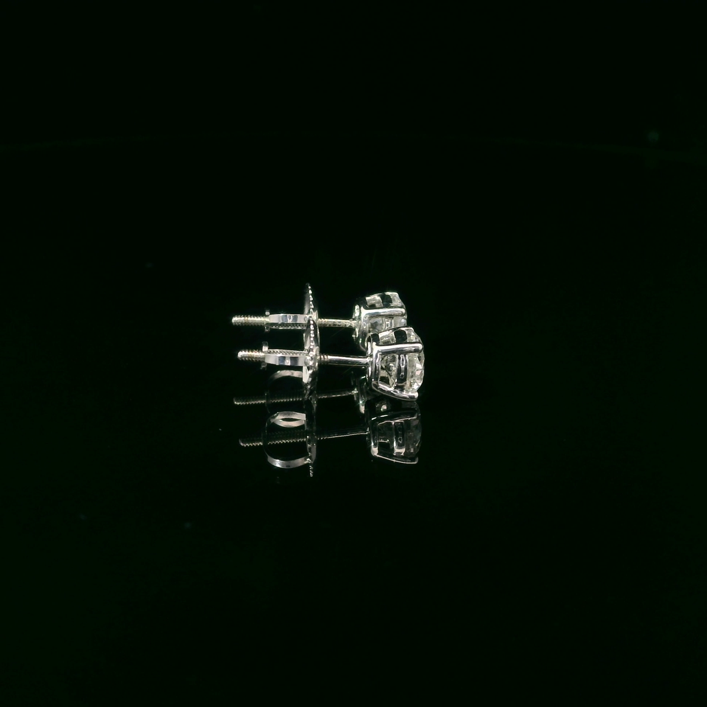 1.00ct Lab-Grown Round-Cut Diamond Stud Earrings in 14K Gold
