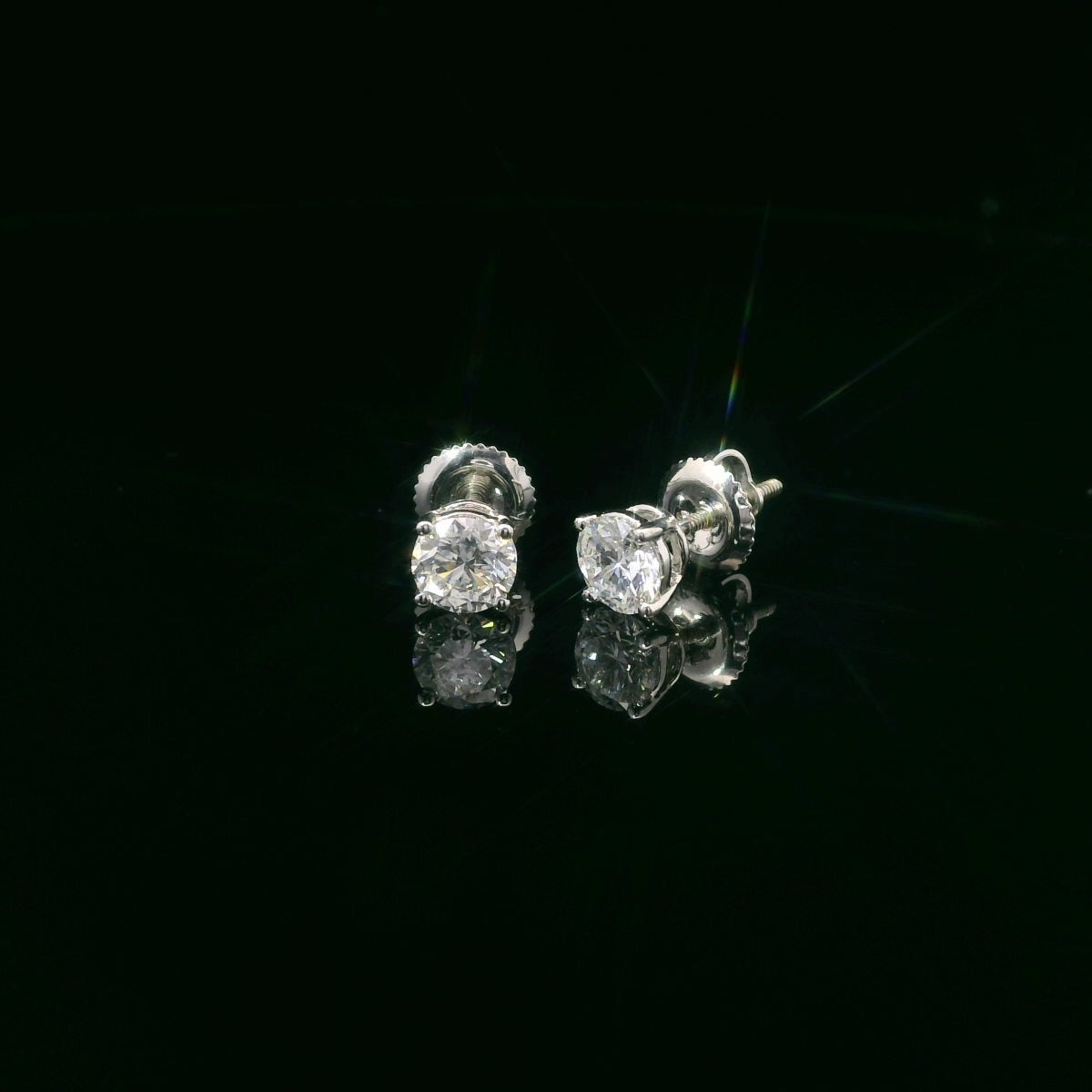 1.00ct Lab-Grown Round-Cut Diamond Stud Earrings in 14K Gold