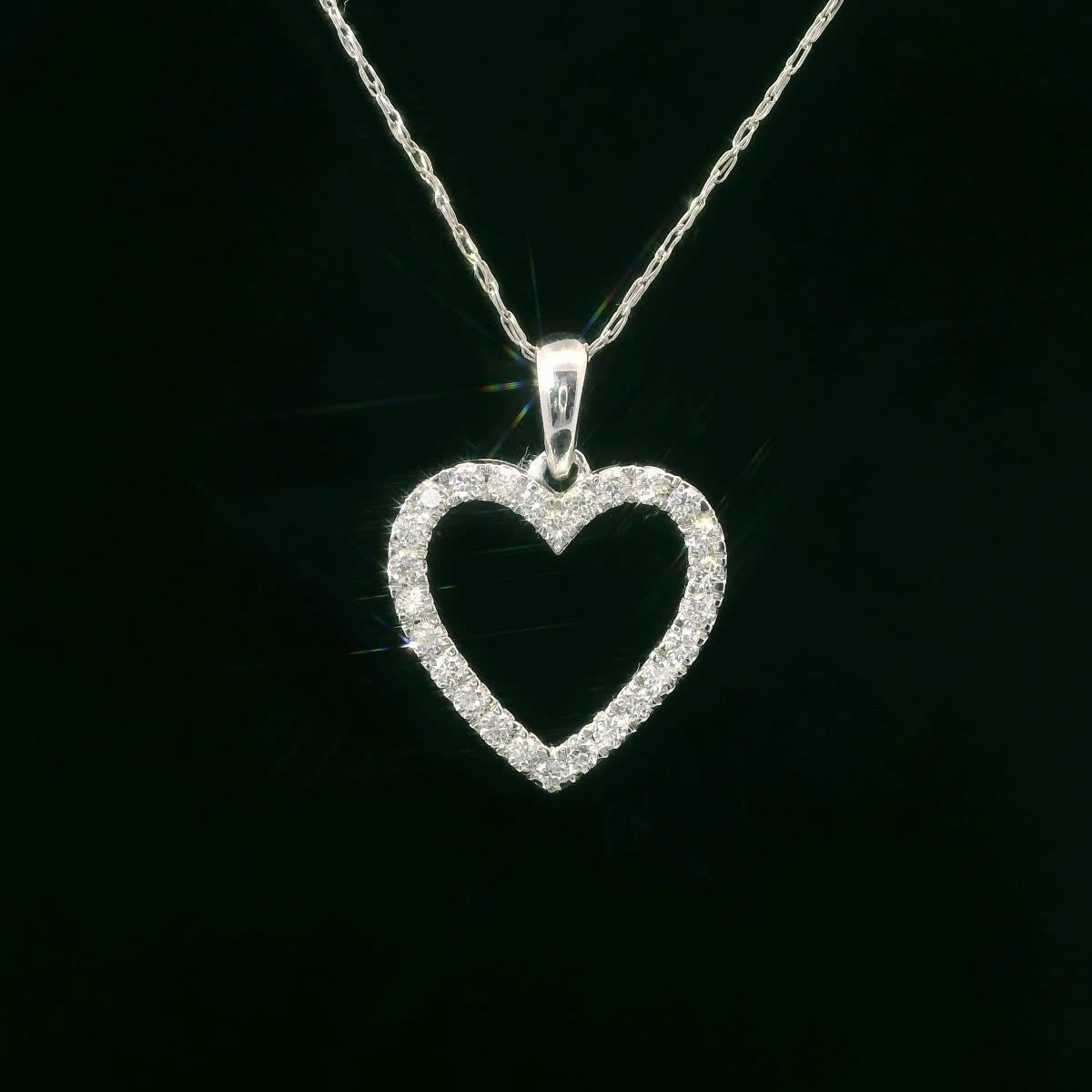 1/4 Carat 14K White Gold Classic Heart Diamond Pendant Necklace