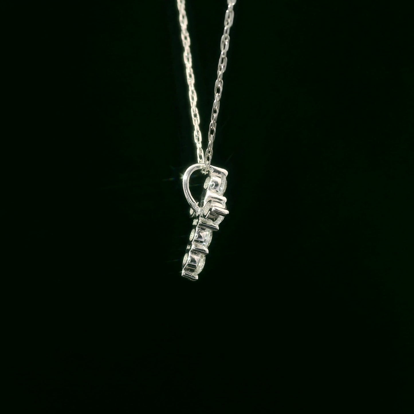 Stunning Cross Pendant 14K Gold Diamond , 0.25 Carat