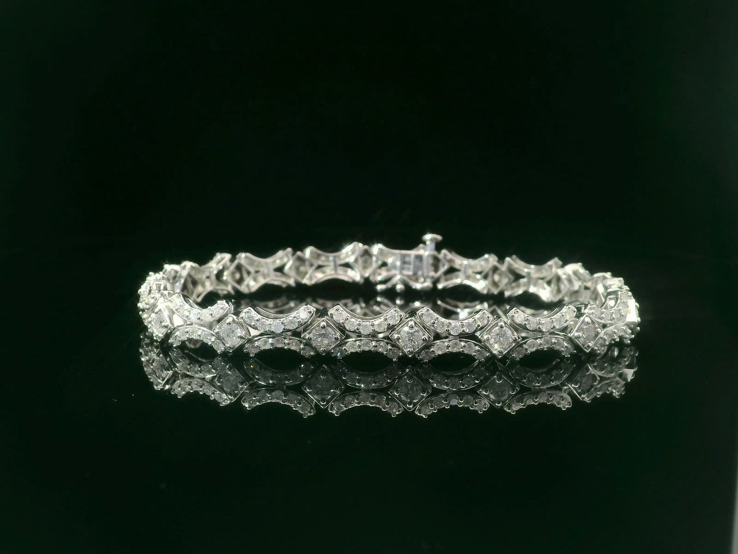 5Carat 10K diamond barcelet