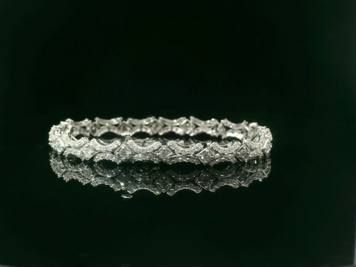 5Carat 10K diamond barcelet