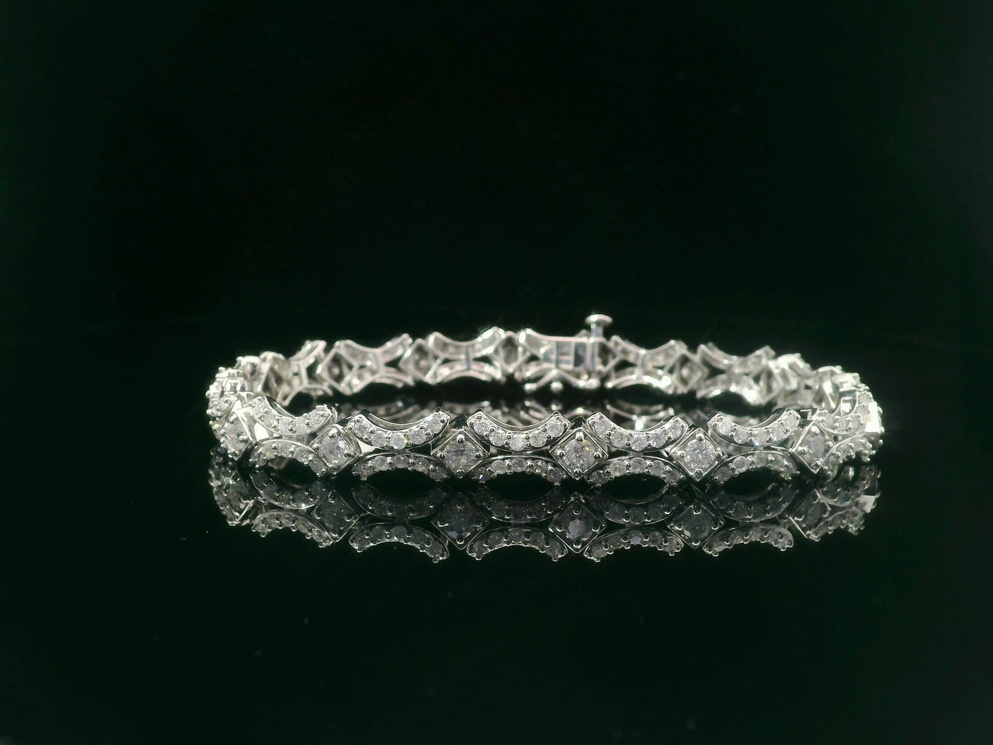 5Carat 10K diamond barcelet
