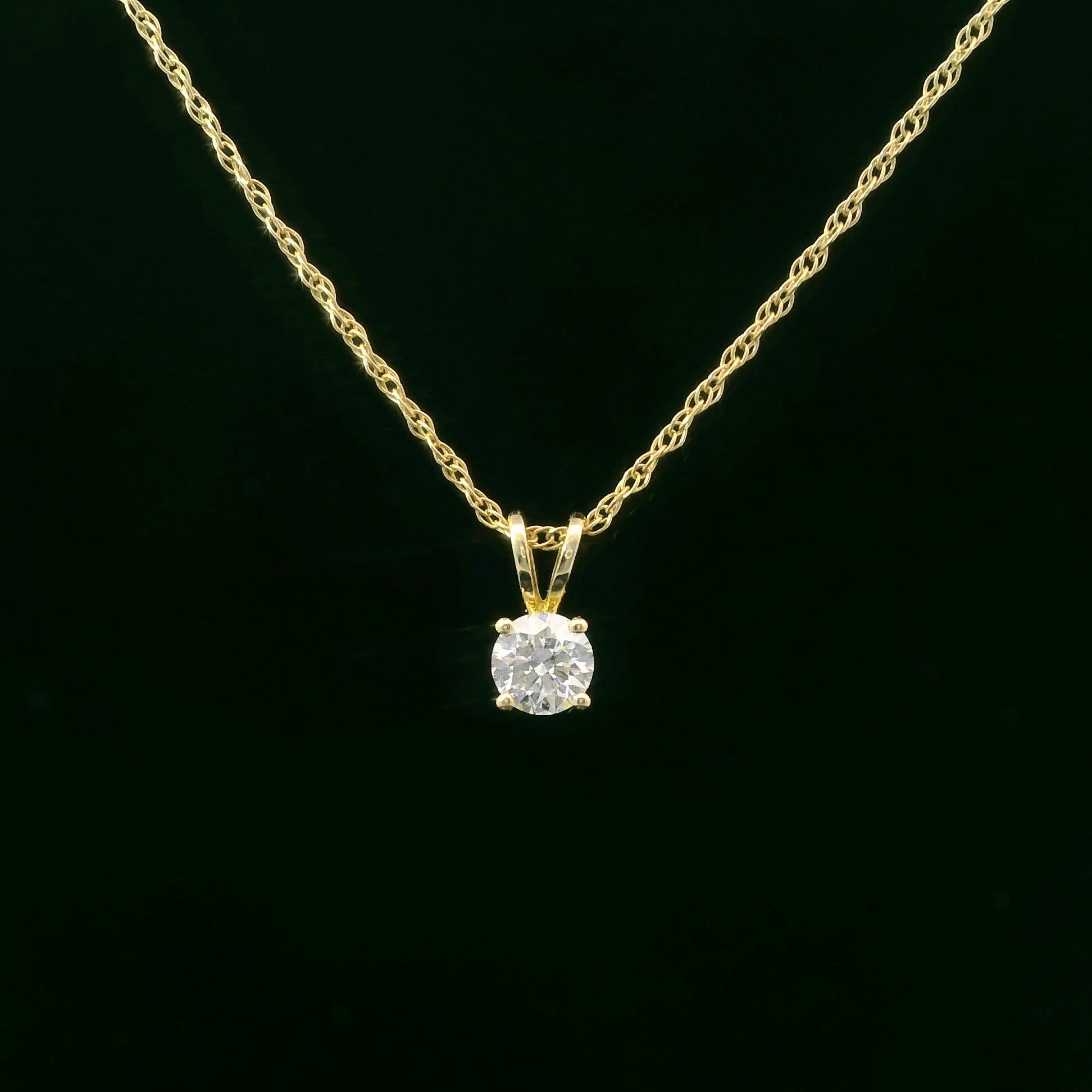 0.33Ctw 14K Elegant Brilliant Round-Cut Diamond Pendant Necklace