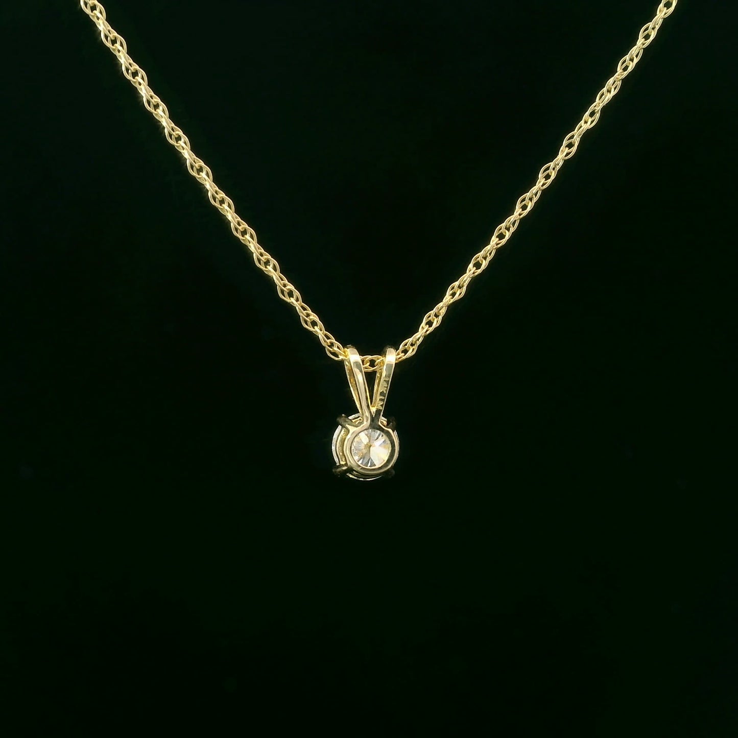 0.33Ctw 14K Elegant Brilliant Round-Cut Diamond Pendant Necklace