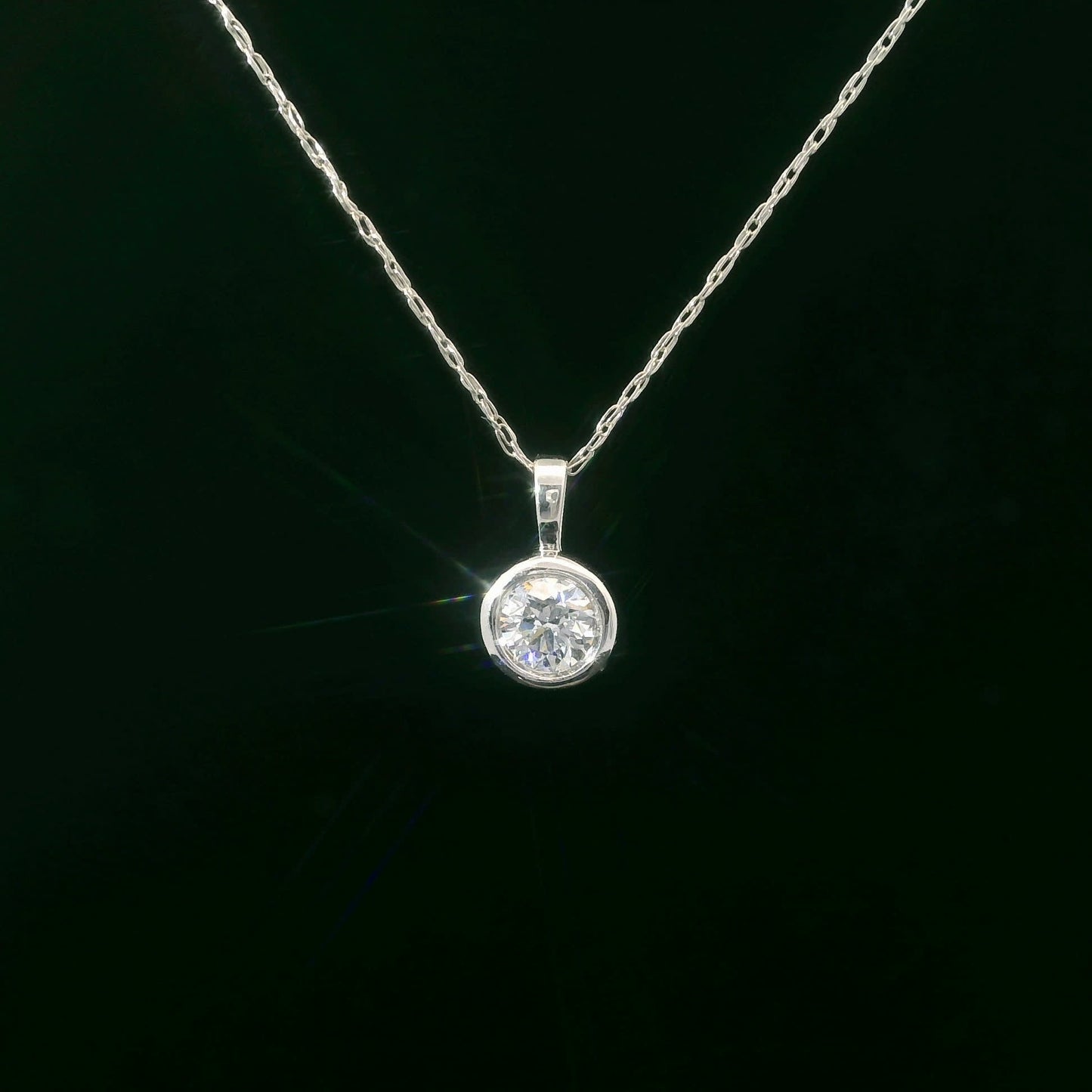 1/4Ct 14K Elegant Gold Pendant