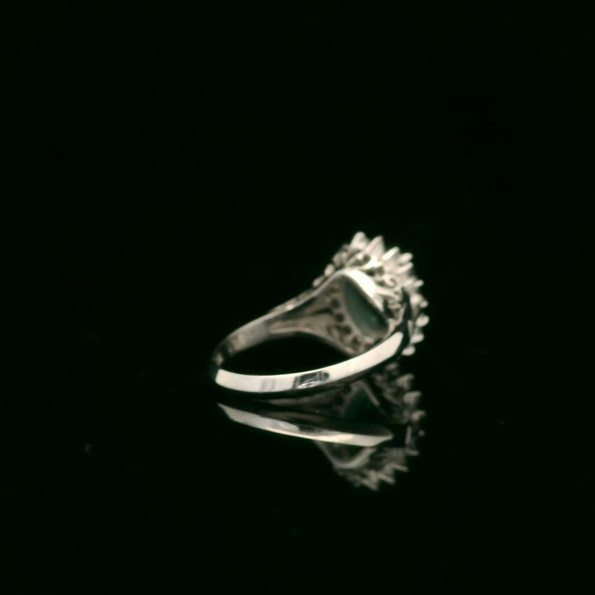 Elegant Emerald and Diamond Ring
