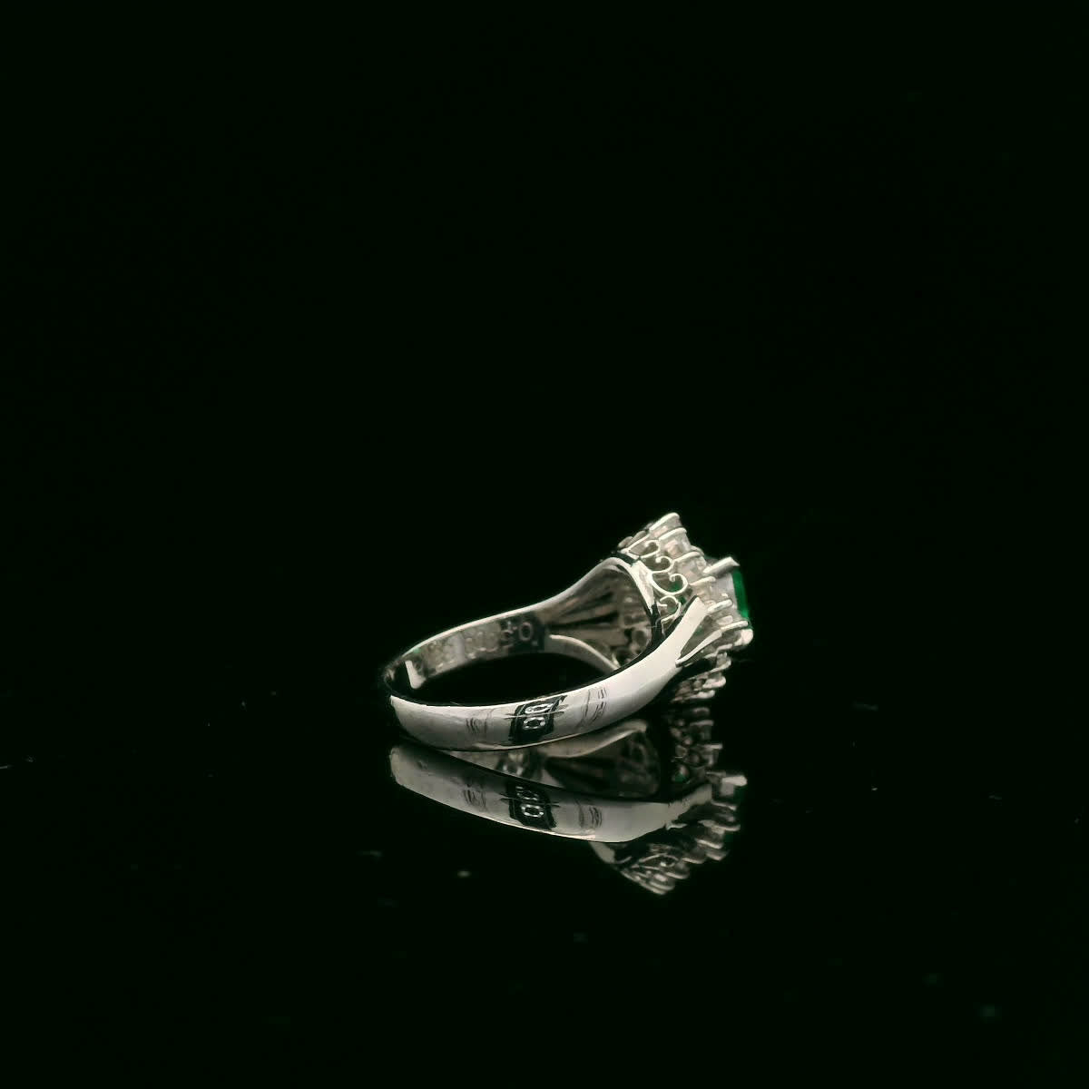 Elegant Emerald and Diamond Ring