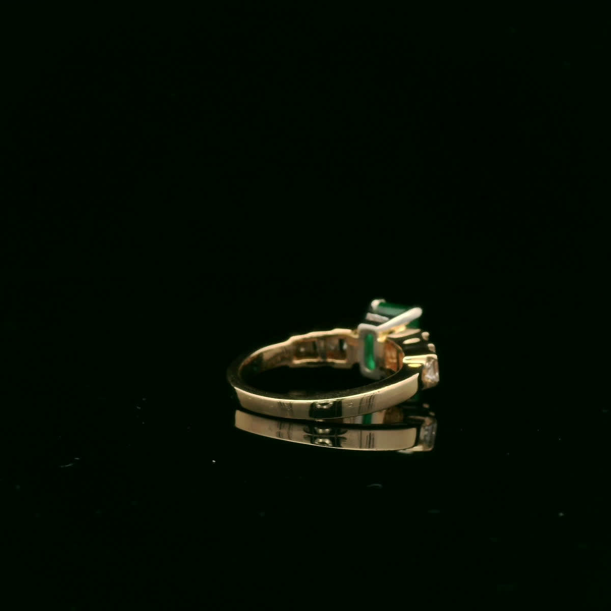 Elegant Emerald and Diamond Ring