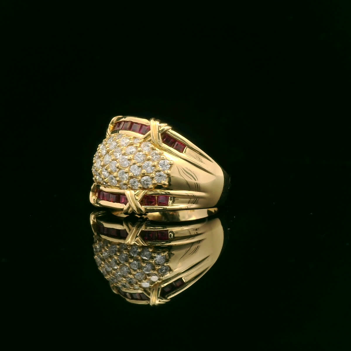 Elegant Gold and Diamond Ring