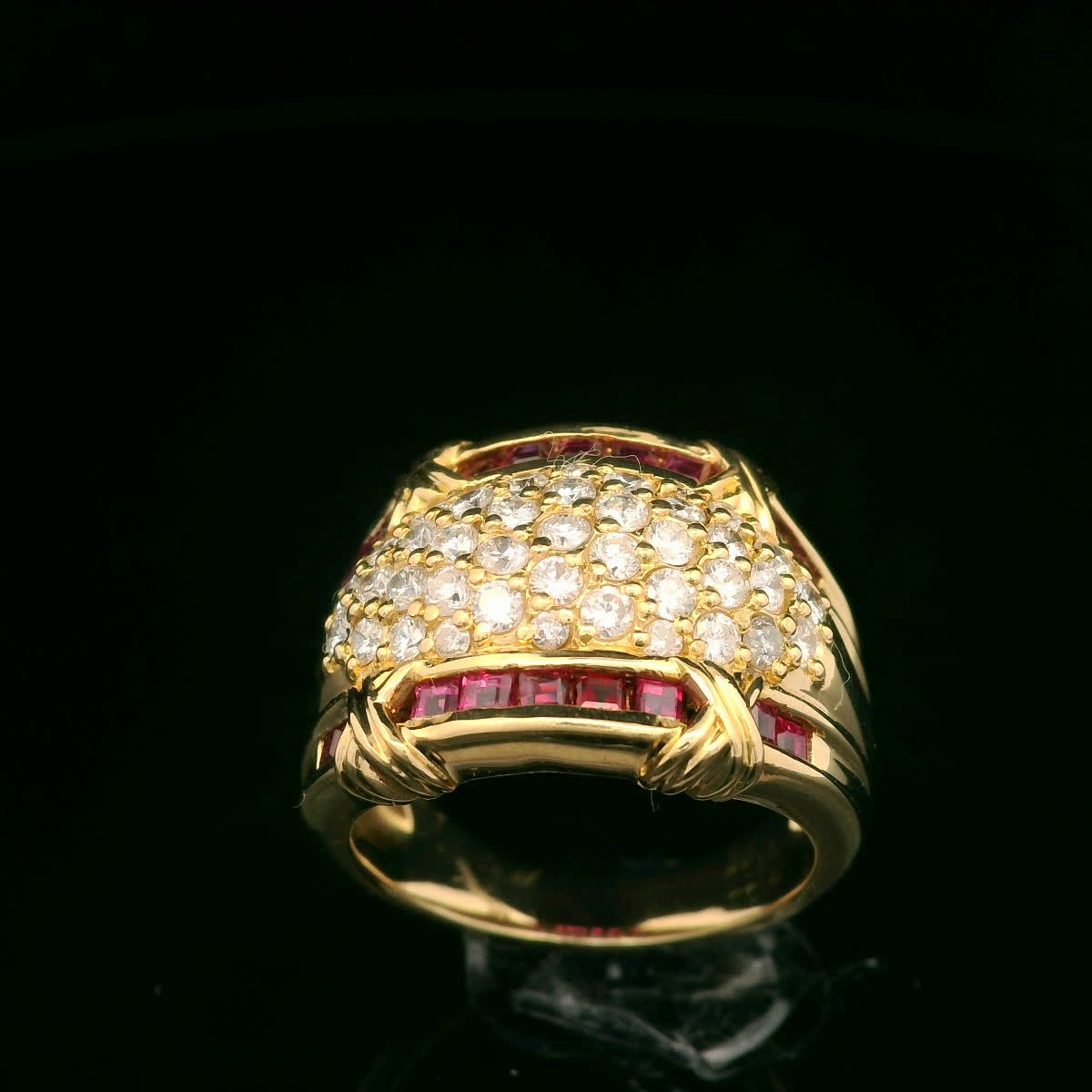 Elegant Gold and Diamond Ring