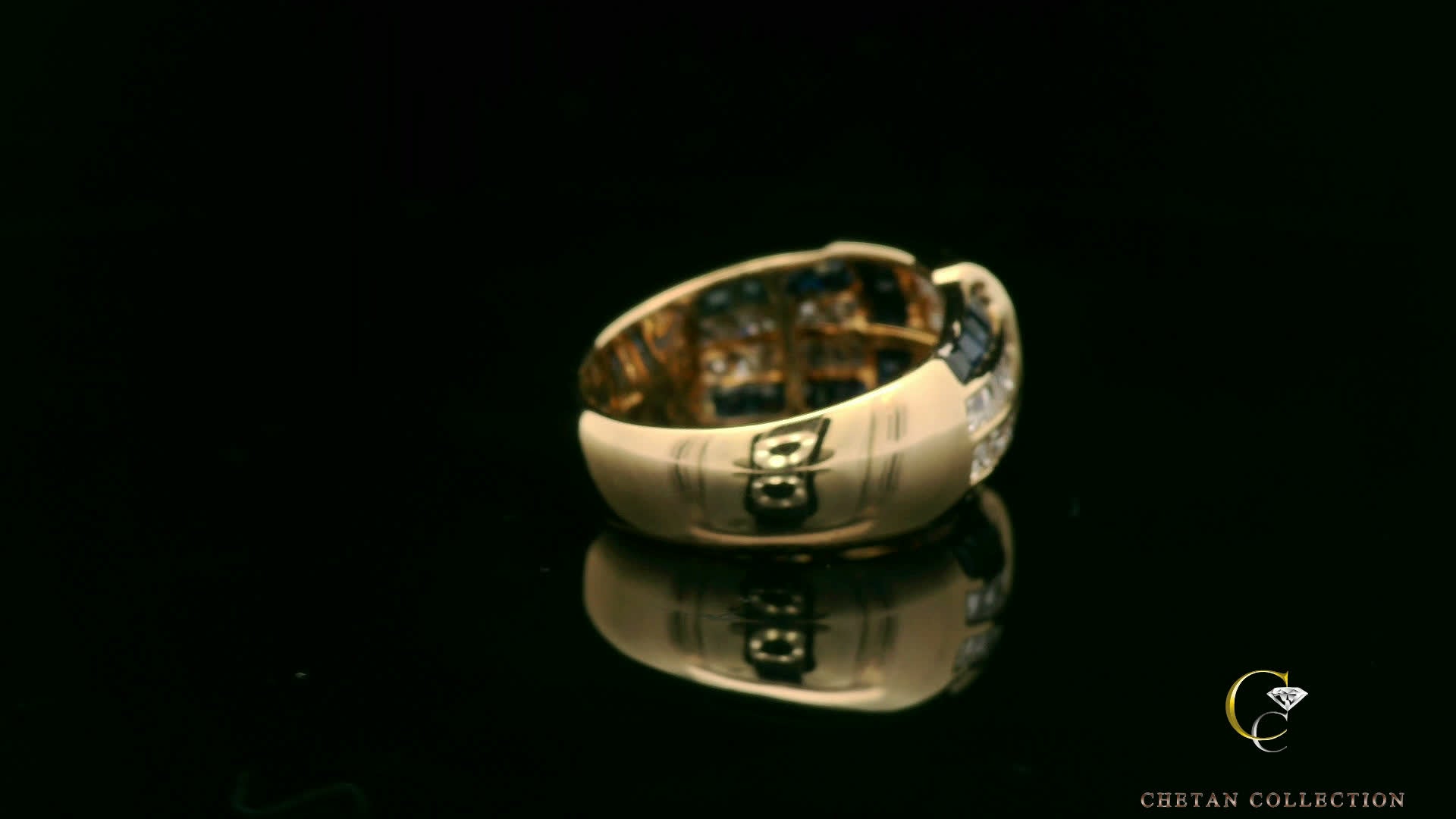 Elegant Gold and Blue Ring