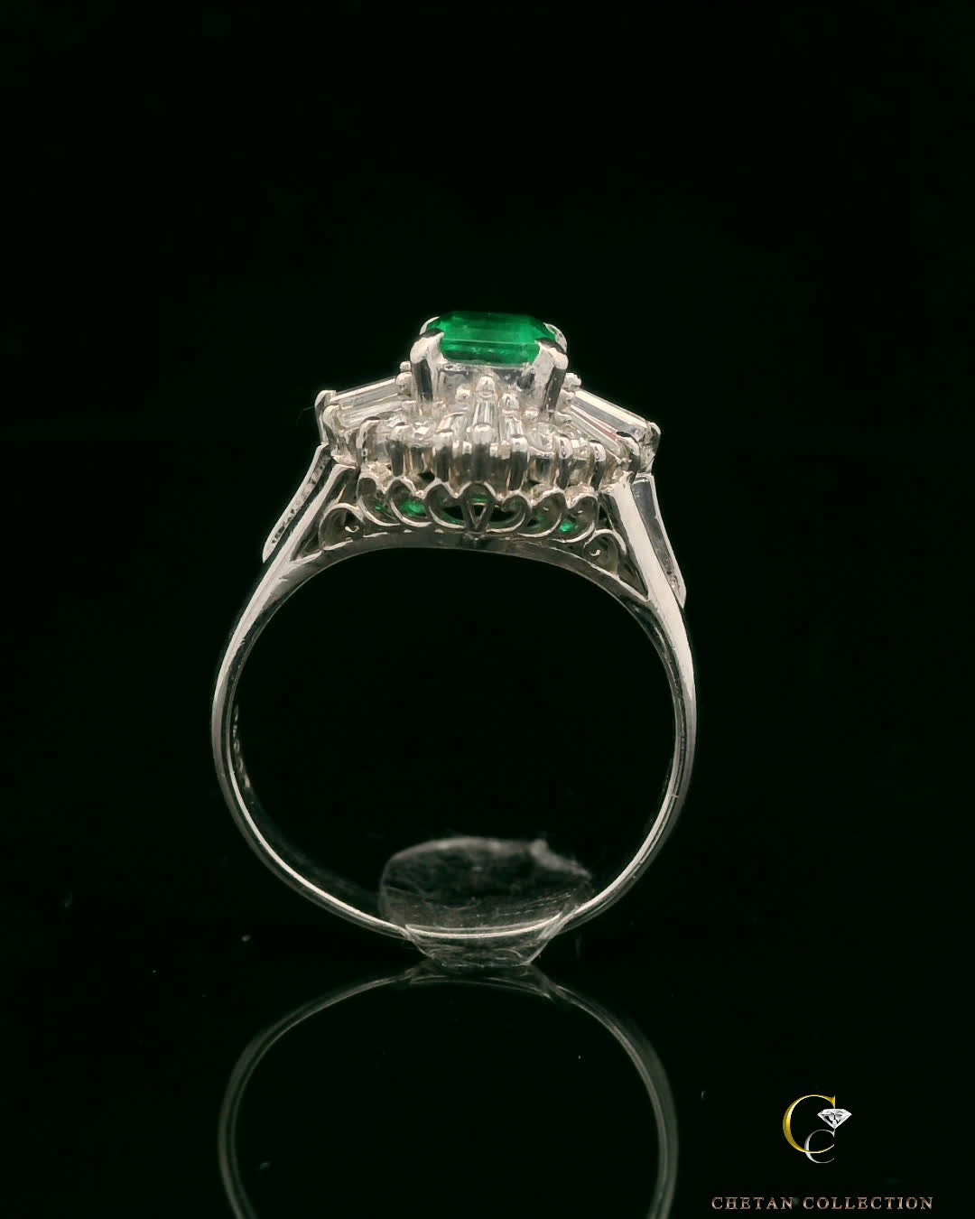 Elegant Emerald and Diamond Ring