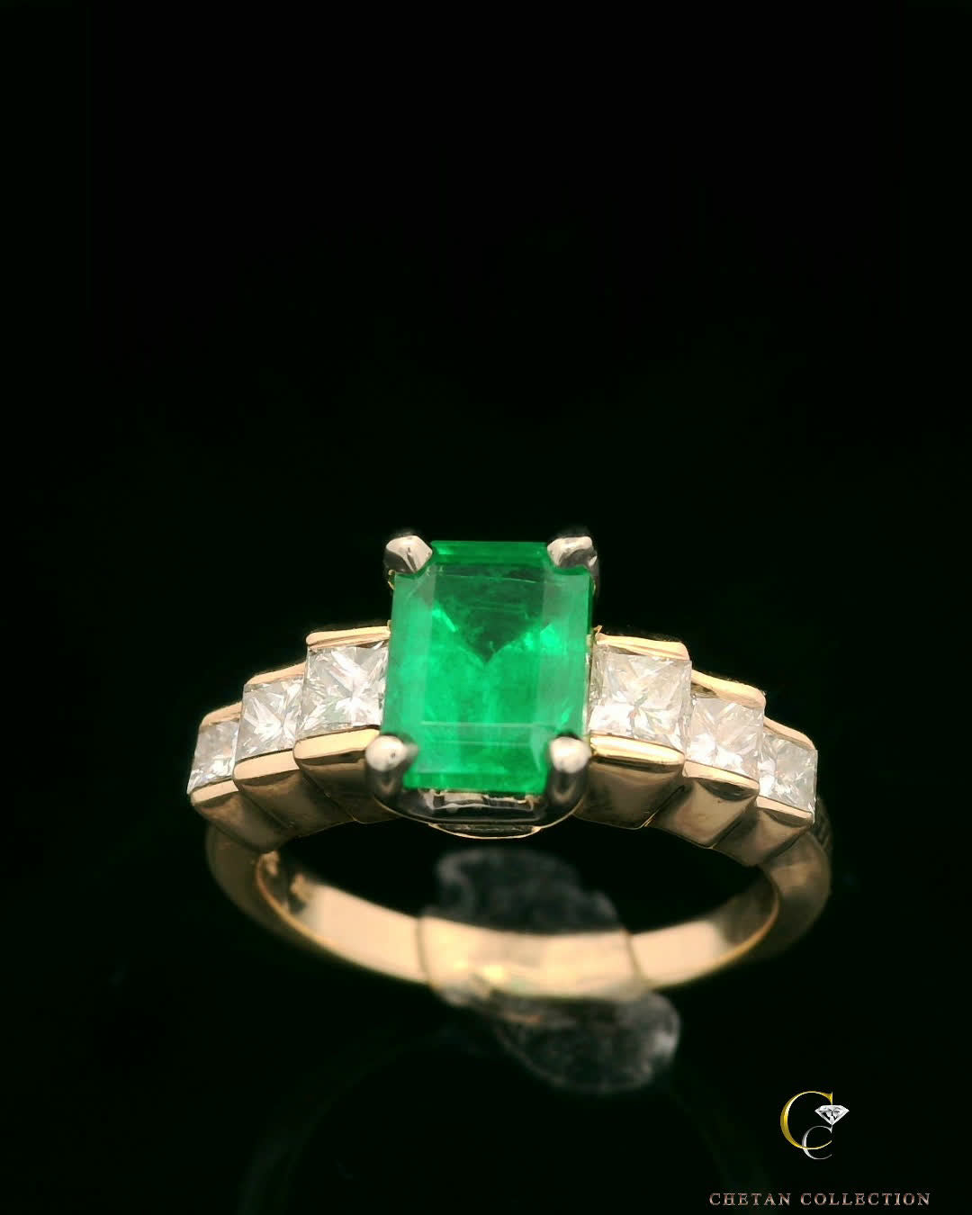 Elegant Emerald and Diamond Ring