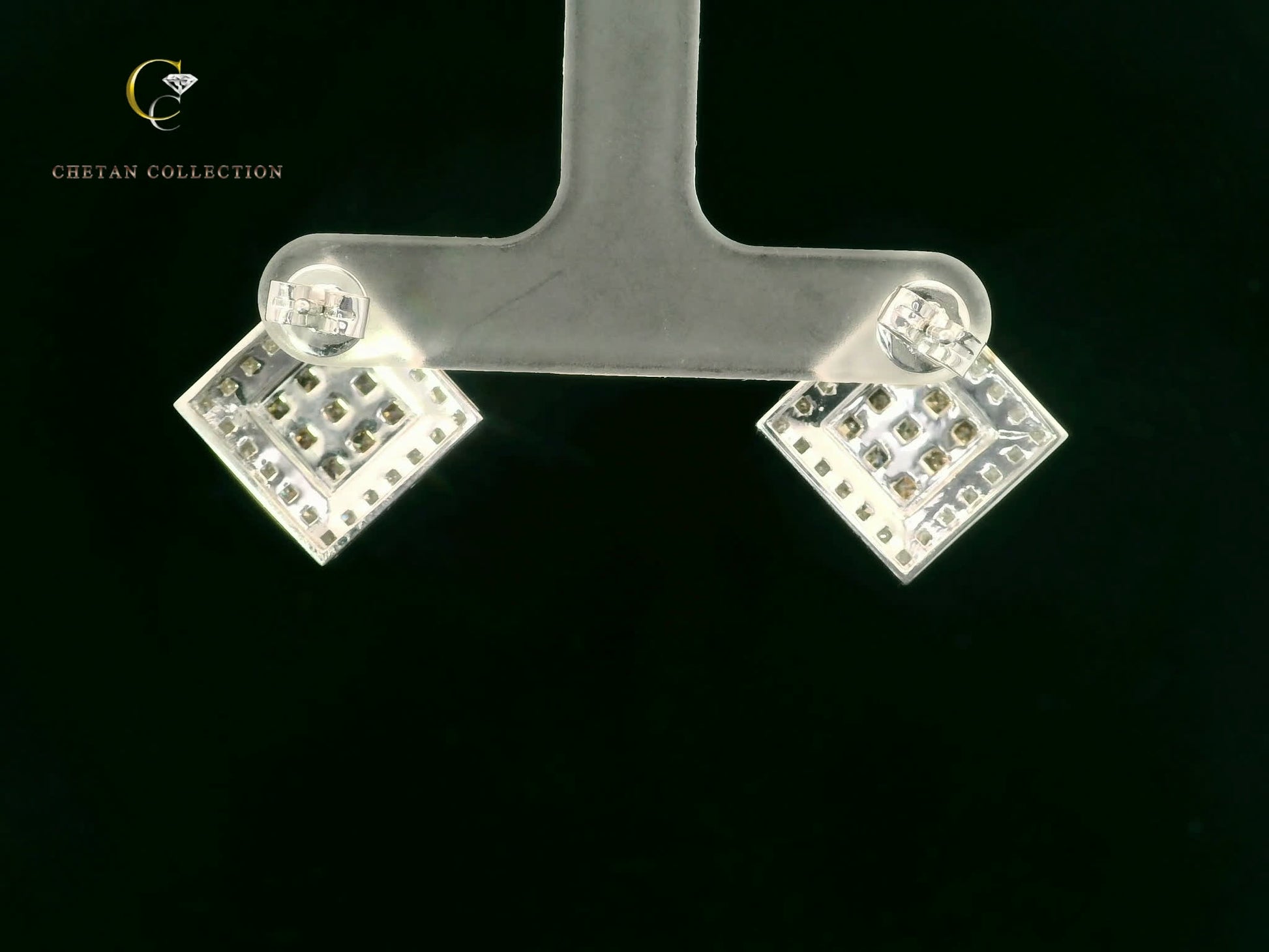 781 Earring 10KW 5.1 gm 2.25 ctw  Tag$2294